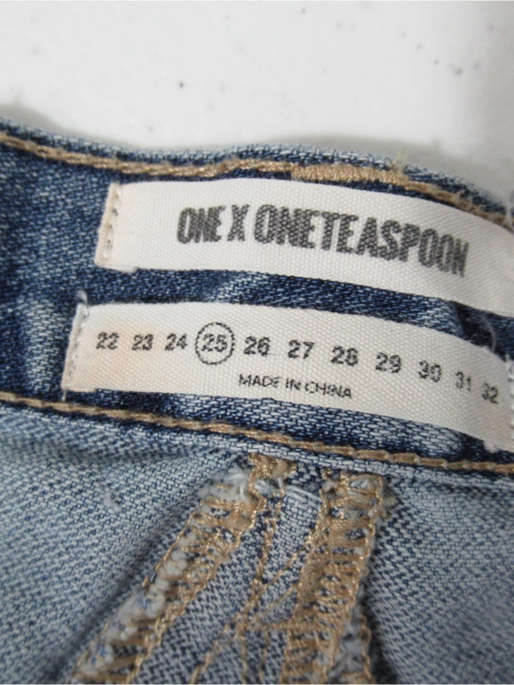 One Oneteaspoon  Juliettes High Waist Firm Fit Star Butt Panel Denim Shorts 25 - Picture 5 of 16